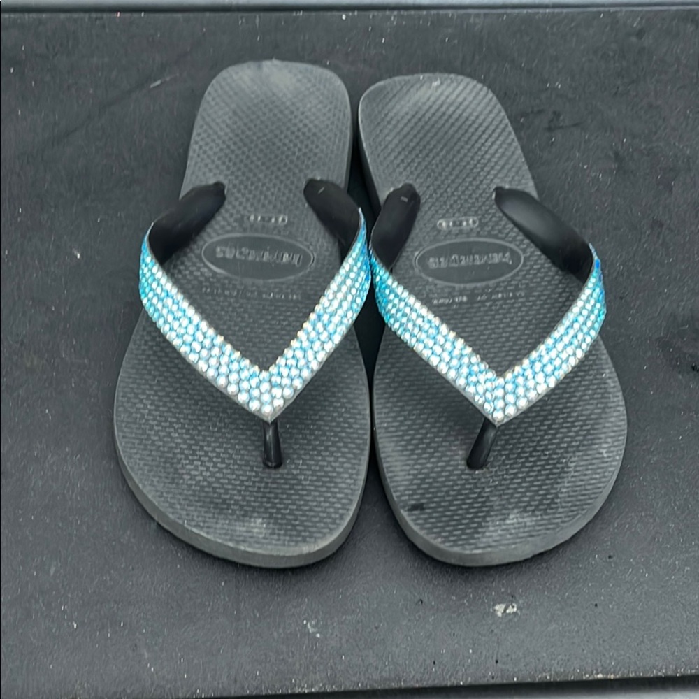 Stylish Black and Blue Women's Flip Flops
